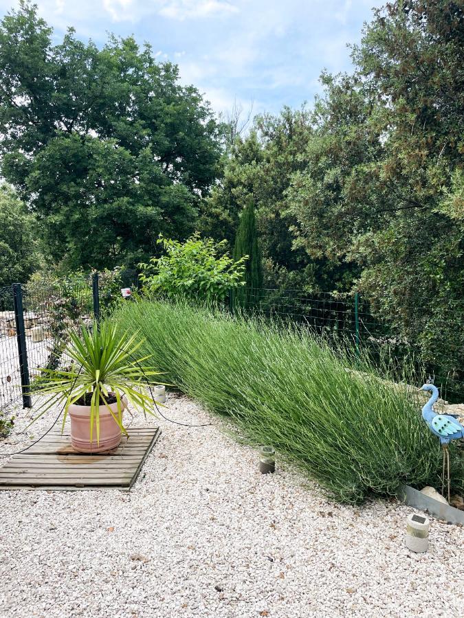 Chez Amali - Stielvolle Ferienwohnung In Der Provence Mit Terrasse برينيول المظهر الخارجي الصورة